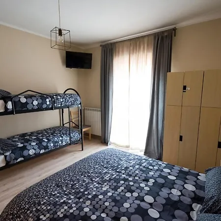 Snowake House *