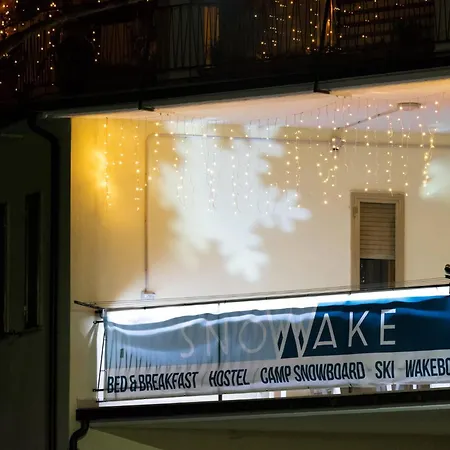 Couette-café Snowake House