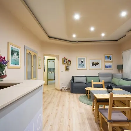 Snowake House Panzió *